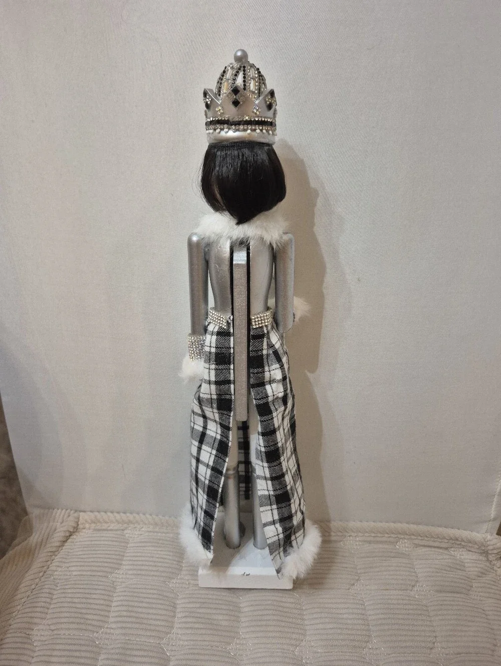 Silver & White Plaid Queen Nutcracker Figurine - Decorative Home Accent